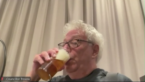 London politician seen drinking beer during city council meeting