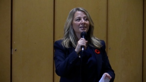 ‘People are struggling’: Ontario NDP Leader Marit Stiles in London, Ont. to talk housing, healthcare, and education