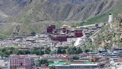 China earthquake: Scores dead as tremor strikes Tibet