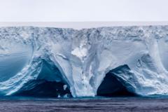 Giant iceberg on crash course with island – penguins and seals in danger