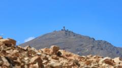 Israeli strikes kill six Syrian troops, Syria says