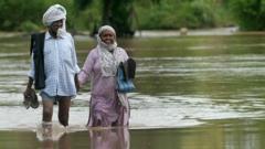 Floods kill 30 and submerge 1,400 villages in Indian state
