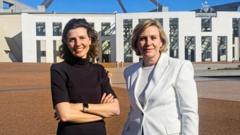 Independent MPs launch new Australian centrist party
