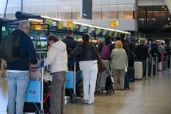 Why are there holiday delay warnings over the EU’s new border system?